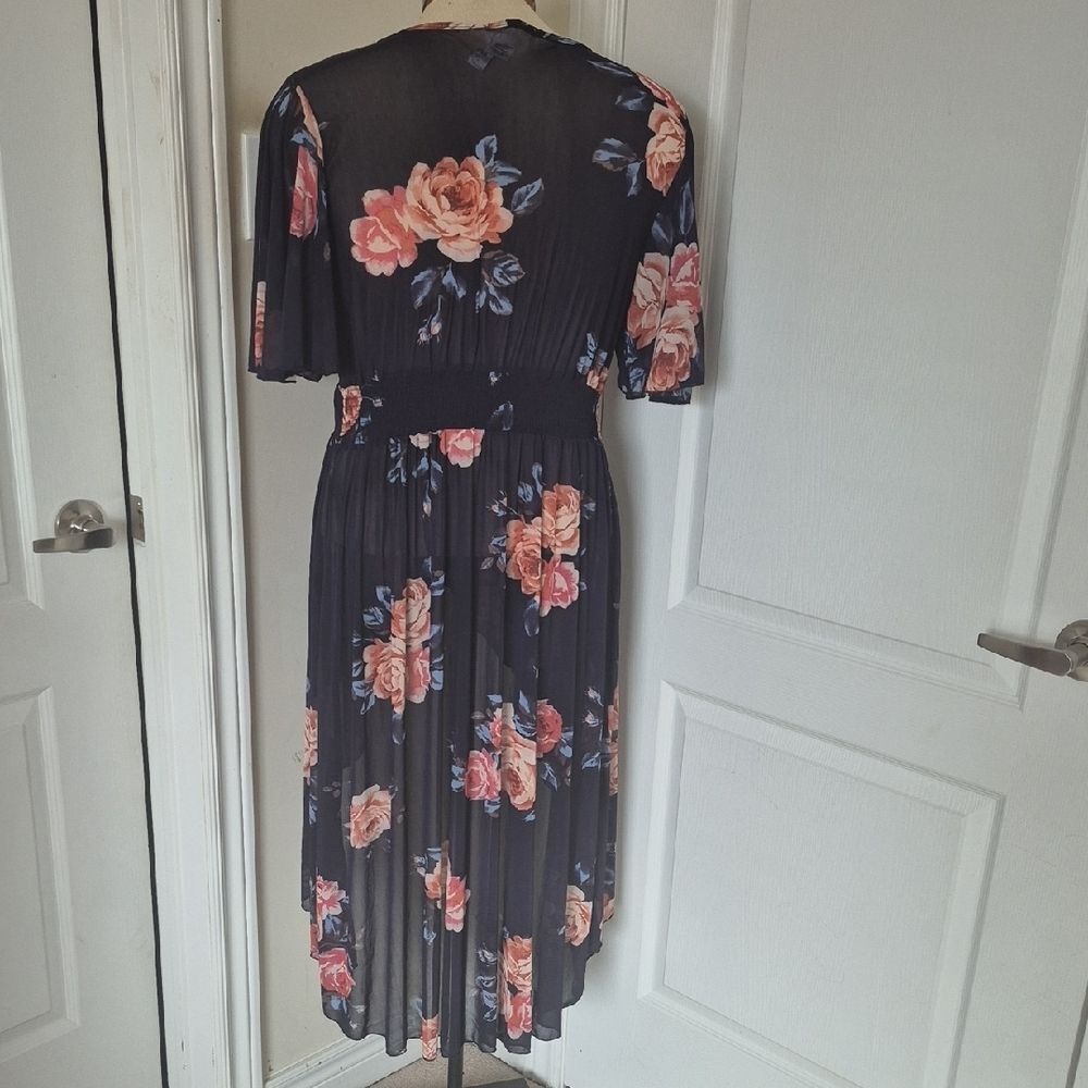 Elegant Floral High-Low Dress - Picture 5 of 16